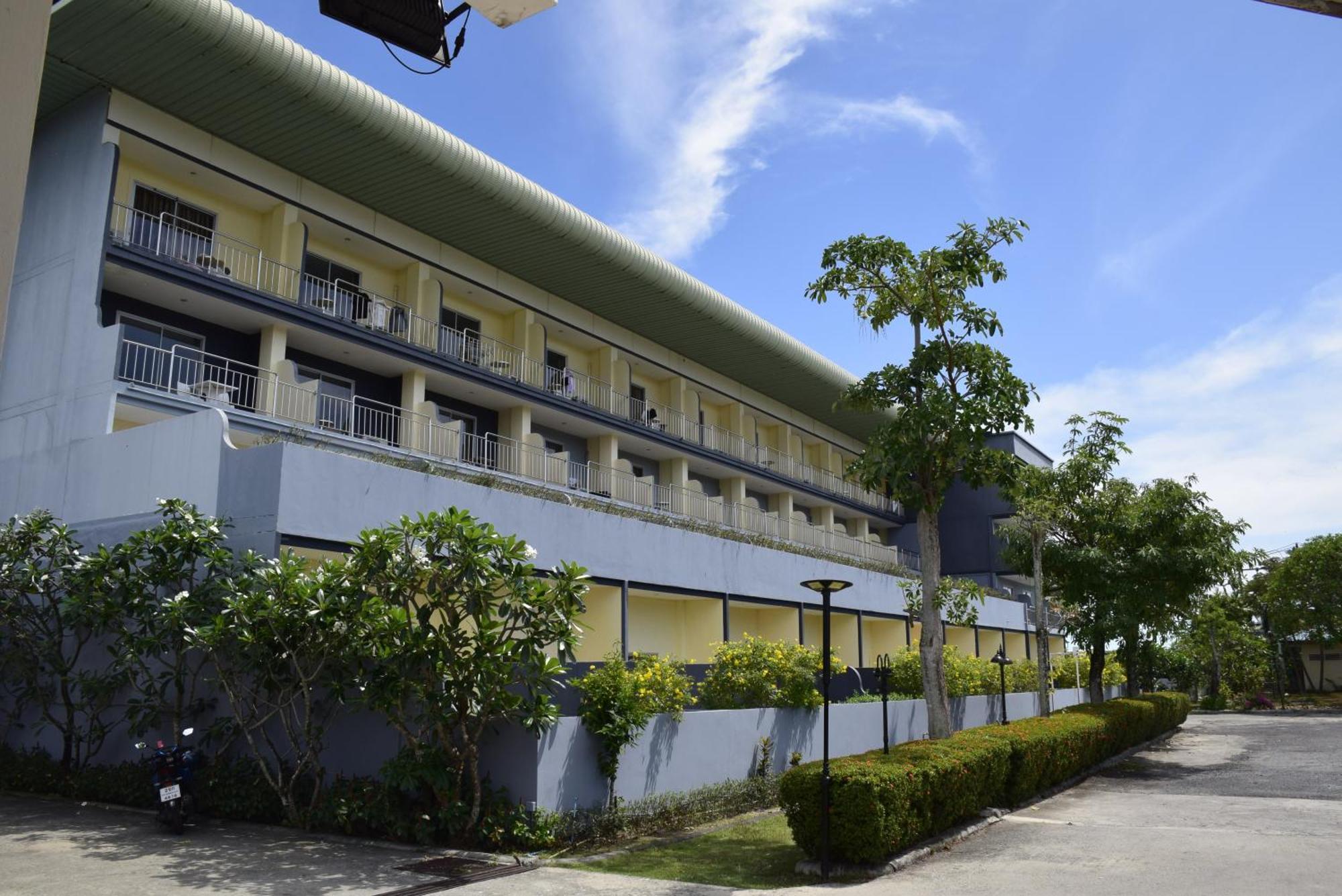 Blue Beach Grand Resort And Spa In Chalong Phuket By Dayuu Ban Saiyuan ภายนอก รูปภาพ