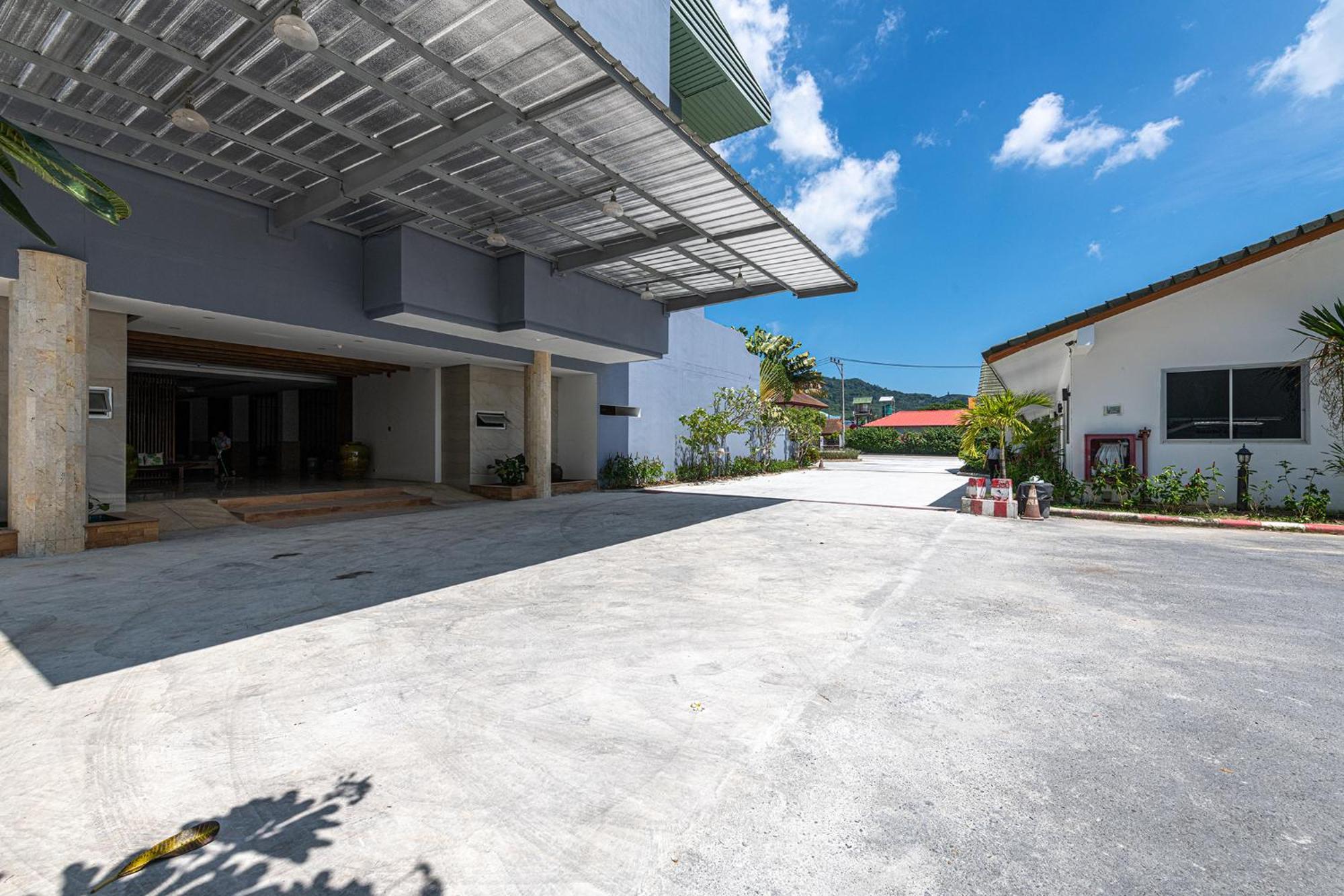 Blue Beach Grand Resort And Spa In Chalong Phuket By Dayuu Ban Saiyuan ภายนอก รูปภาพ