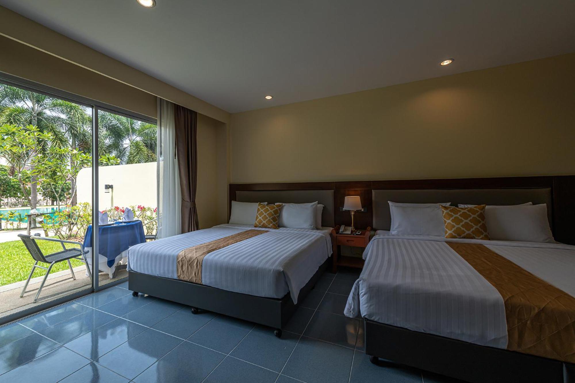 Blue Beach Grand Resort And Spa In Chalong Phuket By Dayuu Ban Saiyuan ภายนอก รูปภาพ