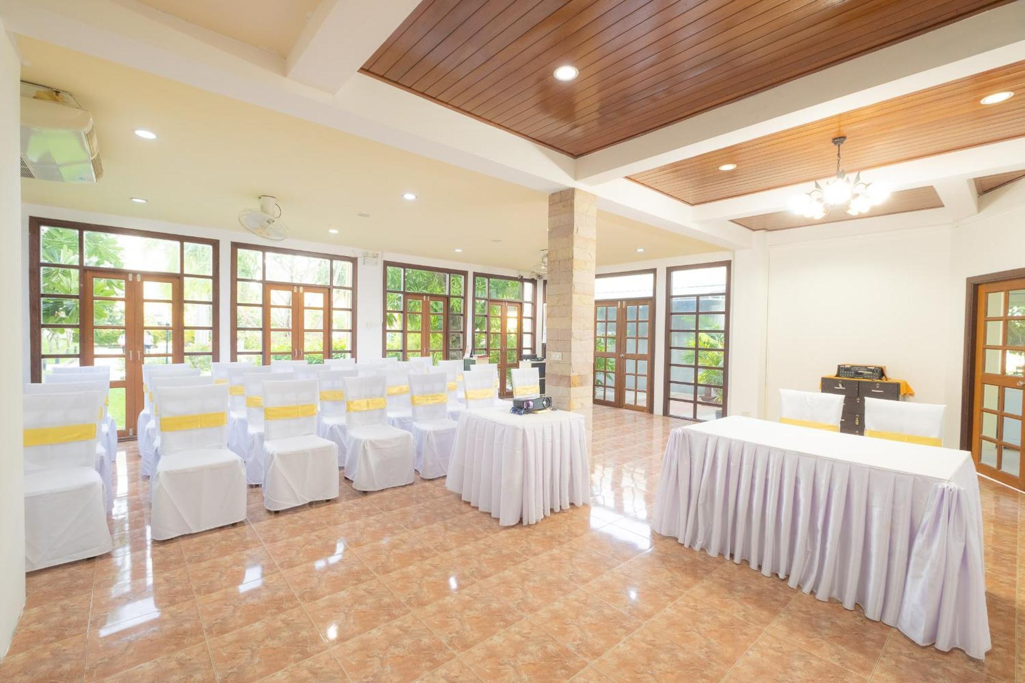 Blue Beach Grand Resort And Spa In Chalong Phuket By Dayuu Ban Saiyuan ภายนอก รูปภาพ