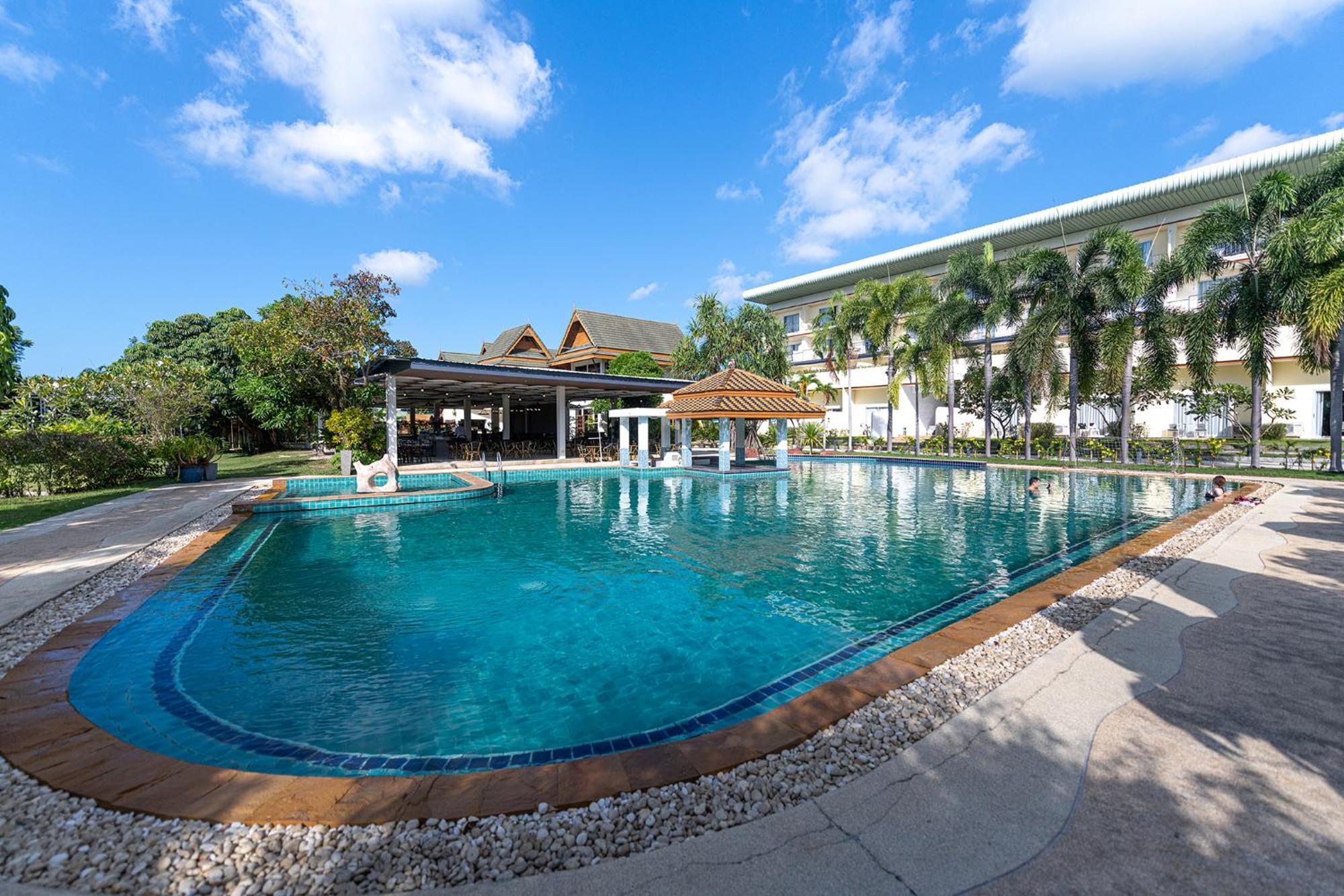 Blue Beach Grand Resort And Spa In Chalong Phuket By Dayuu Ban Saiyuan ภายนอก รูปภาพ