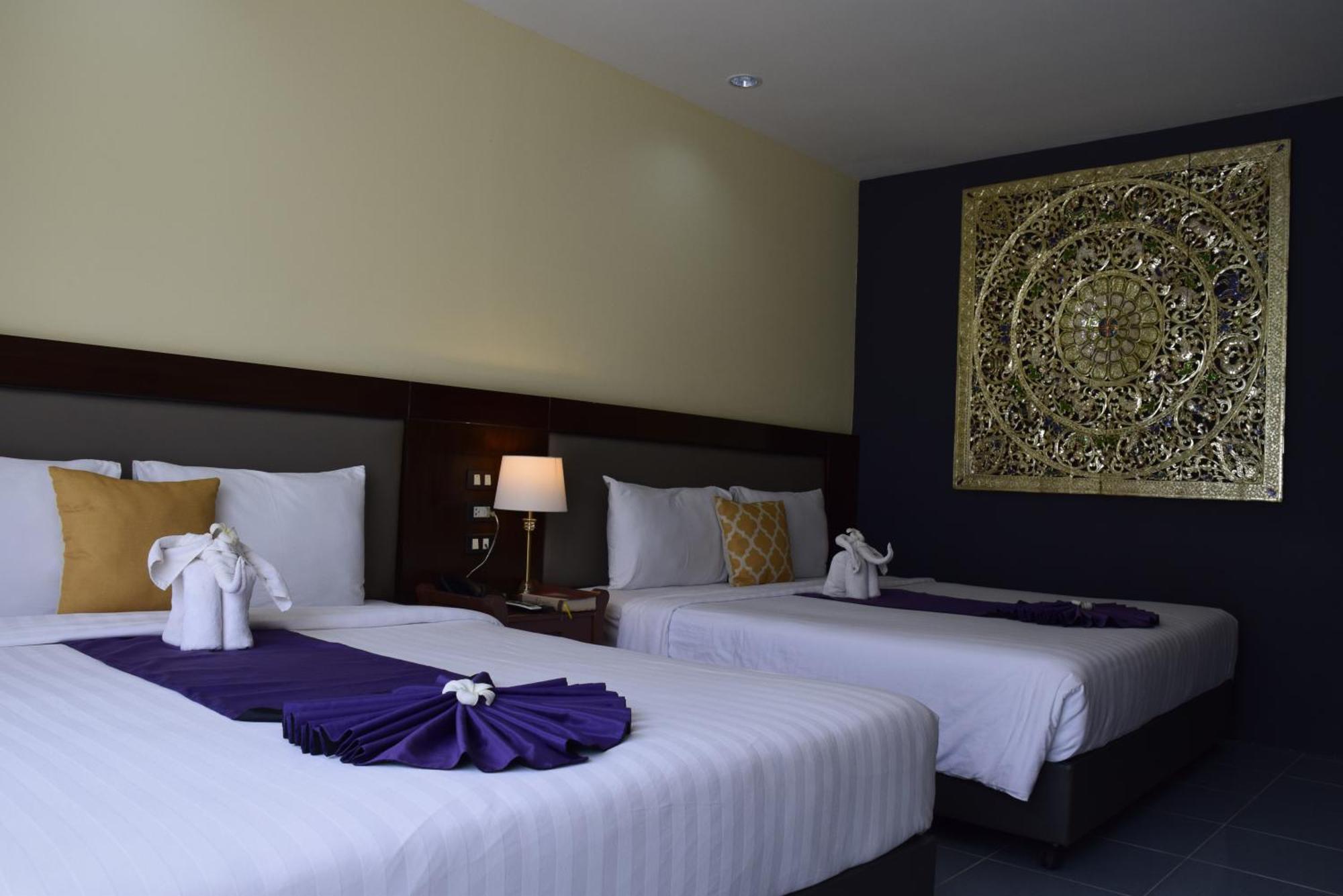 Blue Beach Grand Resort And Spa In Chalong Phuket By Dayuu Ban Saiyuan ภายนอก รูปภาพ