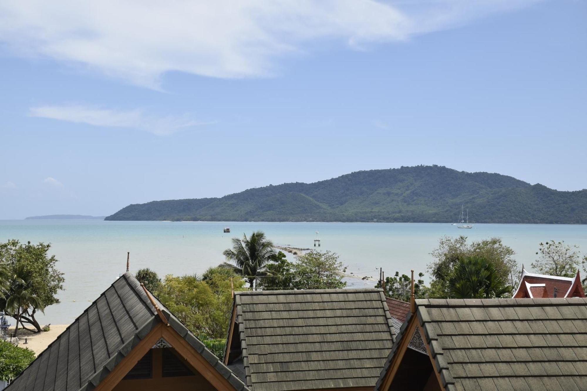 Blue Beach Grand Resort And Spa In Chalong Phuket By Dayuu Ban Saiyuan ภายนอก รูปภาพ