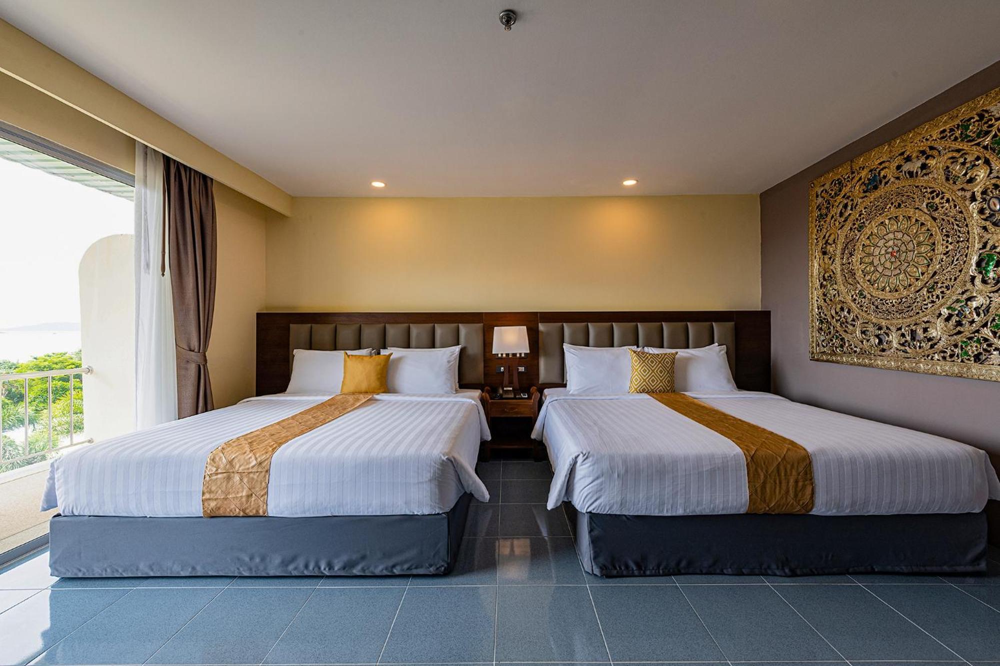 Blue Beach Grand Resort And Spa In Chalong Phuket By Dayuu Ban Saiyuan ภายนอก รูปภาพ